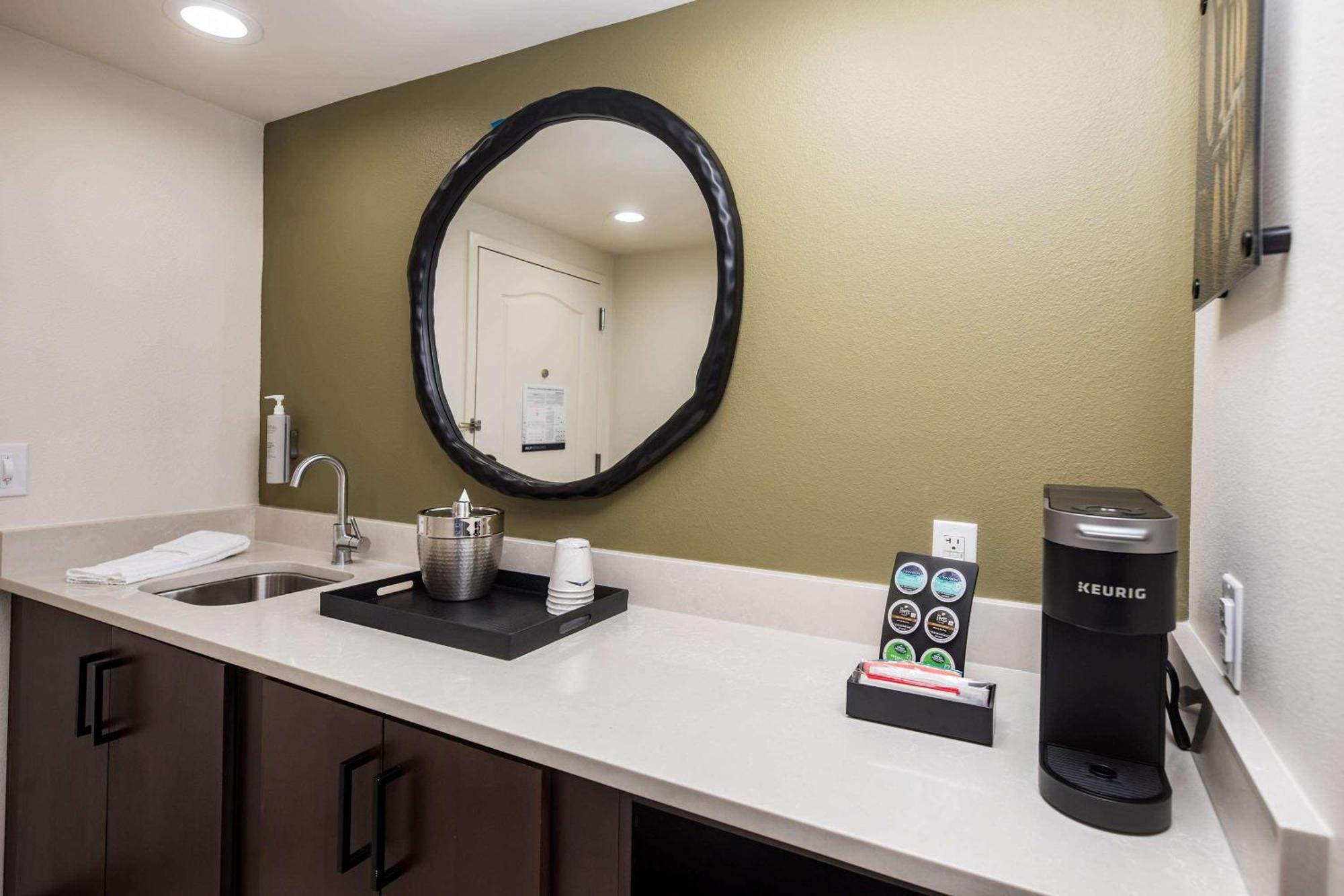 Hampton Inn & Suites Dobson Екстер'єр фото