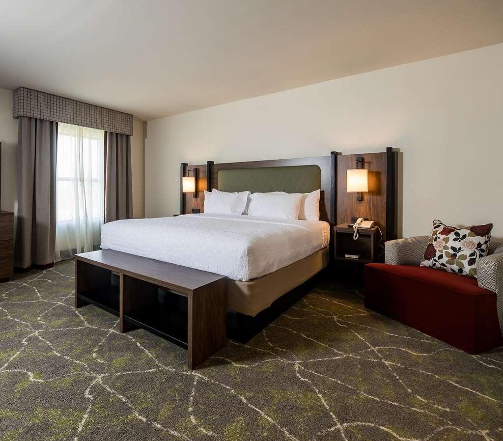 Hampton Inn & Suites Dobson Номер фото