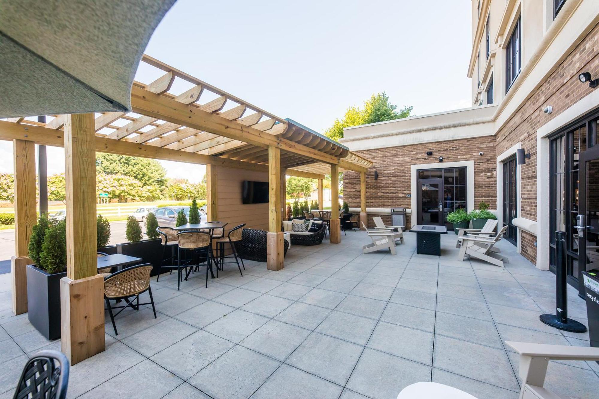 Hampton Inn & Suites Dobson Екстер'єр фото