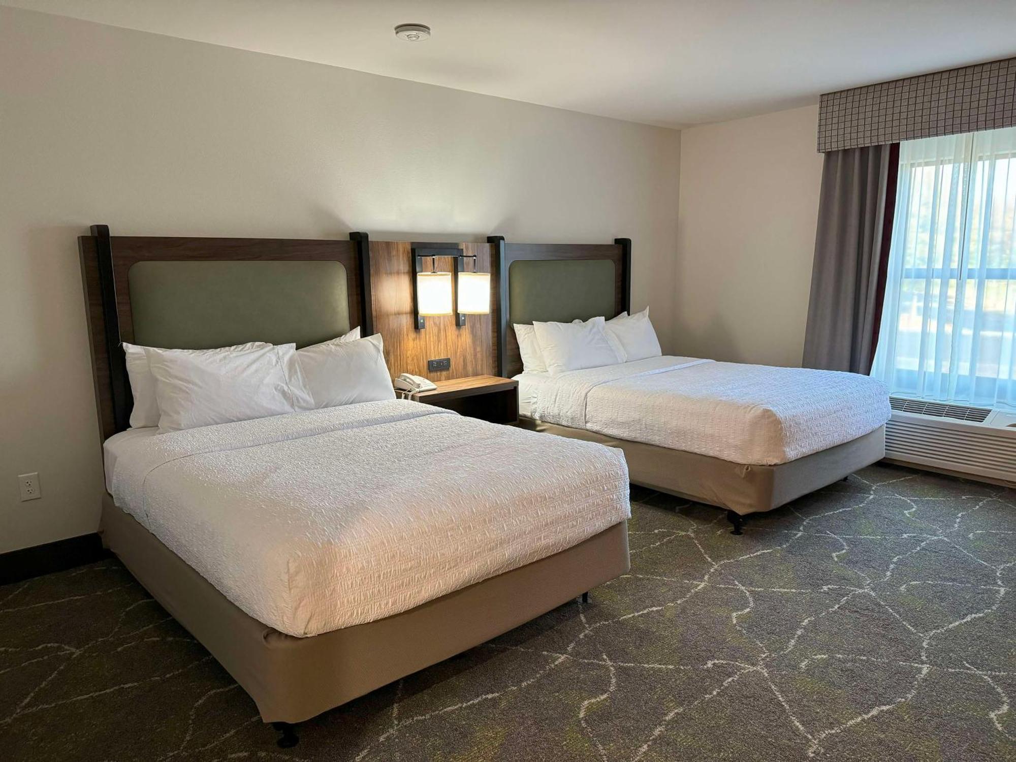 Hampton Inn & Suites Dobson Екстер'єр фото